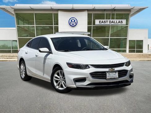 Used 2018 Chevrolet Malibu LT FWD image 1