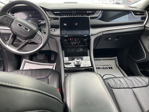 Used 2023 Jeep Grand Cherokee 4WD 4xe w/ Luxury Tech Group II image 19