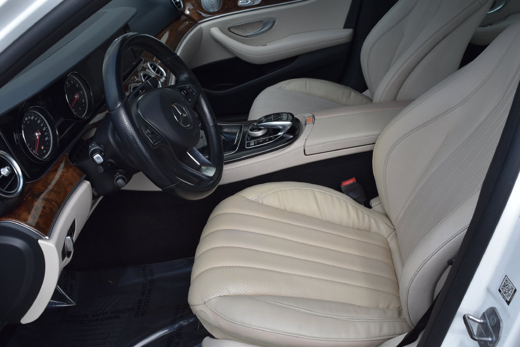 Used 2018 Mercedes-Benz E 300 4MATIC w/ Premium 2 Package (Q02) image 8