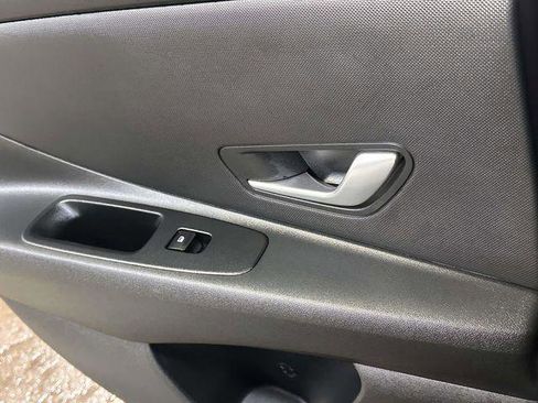 Certified 2024 Hyundai Elantra Blue image 19