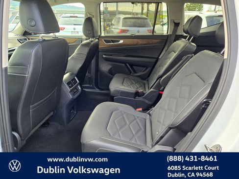Certified 2024 Volkswagen Atlas SE image 10