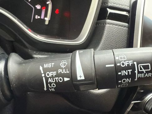 Used 2018 Honda CR-V Touring image 13