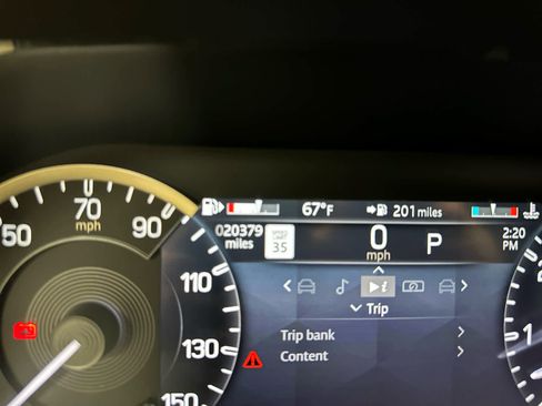 Used 2023 Land Rover Defender 110 X-Dynamic SE image 16