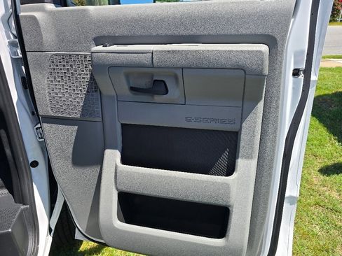 New 2026 Ford E-450 and Econoline 450 Super Duty w/ Interior Upgrade Package image 12