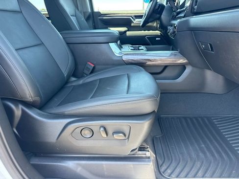 Used 2025 Chevrolet Silverado 2500 LTZ w/ LTZ Premium Package AWD/4WD image 14