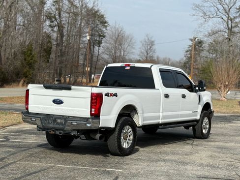 Used 2018 Ford F250 XLT w/ XLT Value Package image 3