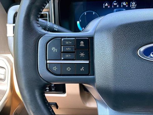 Used 2024 Ford F450 Lariat w/ Lariat Ultimate Package AWD/4WD image 28