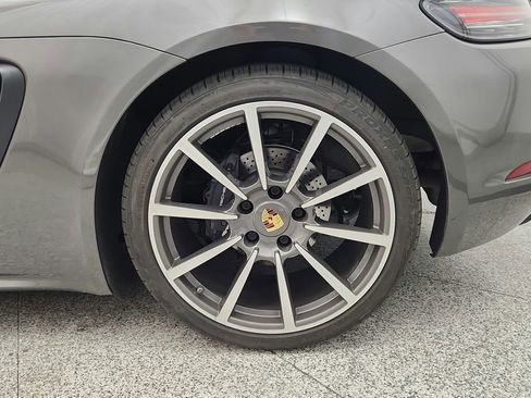 Used 2017 Porsche 718 Boxster RWD image 21