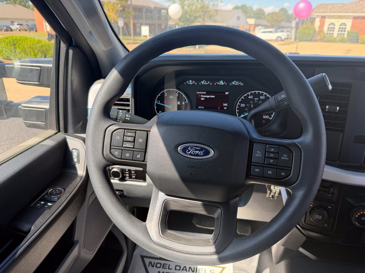 Used 2026 Ford F550 4x4 Regular Cab Super Duty image 17