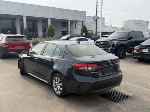 Used 2025 Toyota Corolla LE FWD image 7