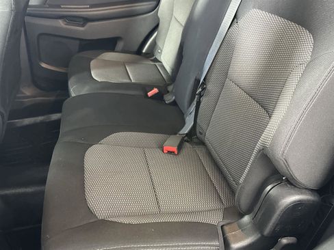 Used 2018 Ford Explorer XLT image 13