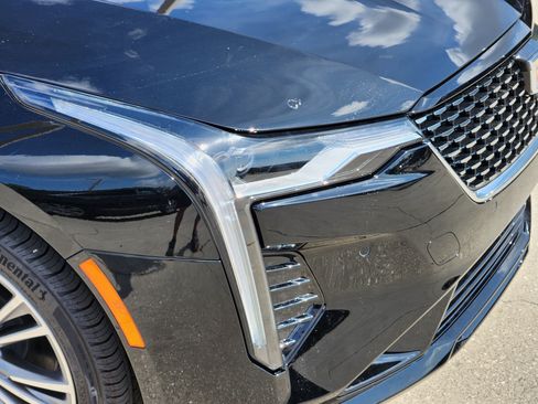 New 2025 Cadillac CT4 Premium Luxury image 9