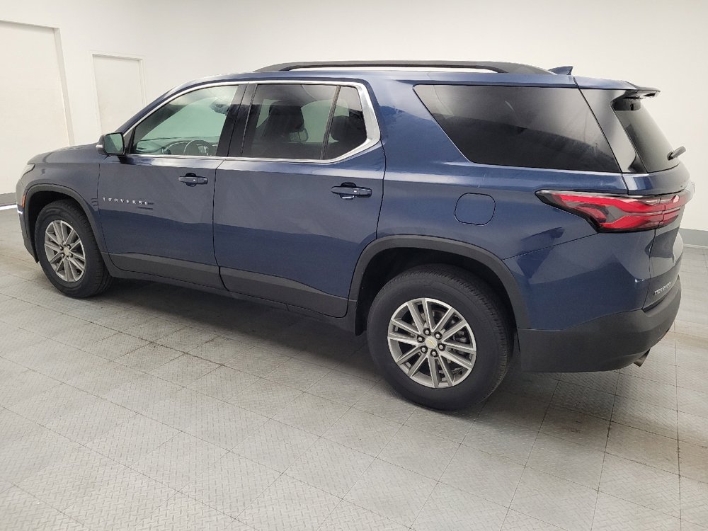 Used 2023 Chevrolet Traverse LT FWD image 3