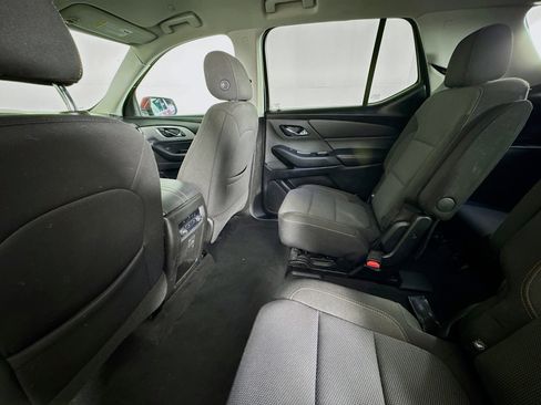 Used 2021 Chevrolet Traverse LT FWD image 24
