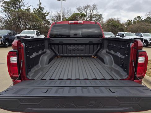 New 2026 GMC Canyon Elevation w/ Convenience Package image 7