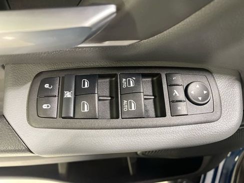 Certified 2022 RAM 1500 Big Horn AWD/4WD image 14