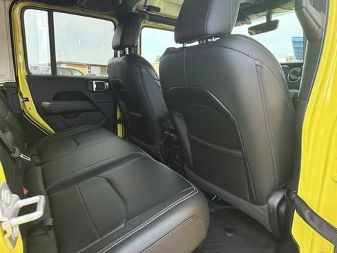 Used 2023 Jeep Wrangler Unlimited Sahara w/ Cold Weather Group AWD/4WD image 12