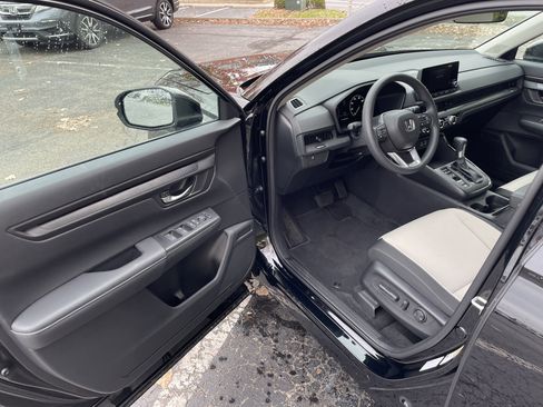 Certified 2025 Honda CR-V EX image 28