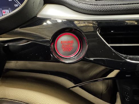 Certified 2025 Acura MDX SH-AWD image 18