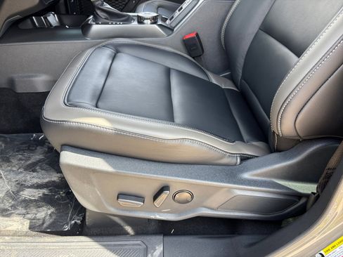 New 2026 Ford Bronco Outer Banks image 13