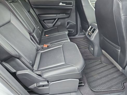 Used 2019 Volkswagen Atlas SEL FWD image 21