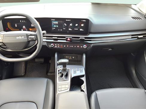 New 2026 Kia Sportage EX w/ EX Panorama Roof Package image 10