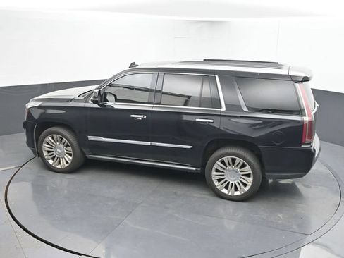 Used 2016 Cadillac Escalade Premium AWD/4WD image 18