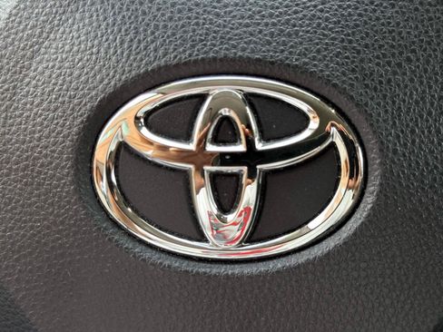 Used 2023 Toyota Corolla LE w/ Carpet Mat Package (TMS) FWD image 25