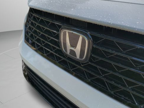 Used 2024 Honda Accord Touring image 29