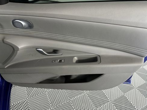 Used 2023 Hyundai Elantra SEL w/ Convenience Package FWD image 32