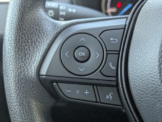 Used 2025 Toyota RAV4 LE AWD/4WD image 24