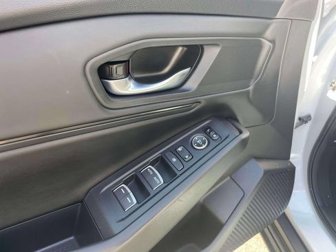 Used 2025 Honda Accord SE image 17
