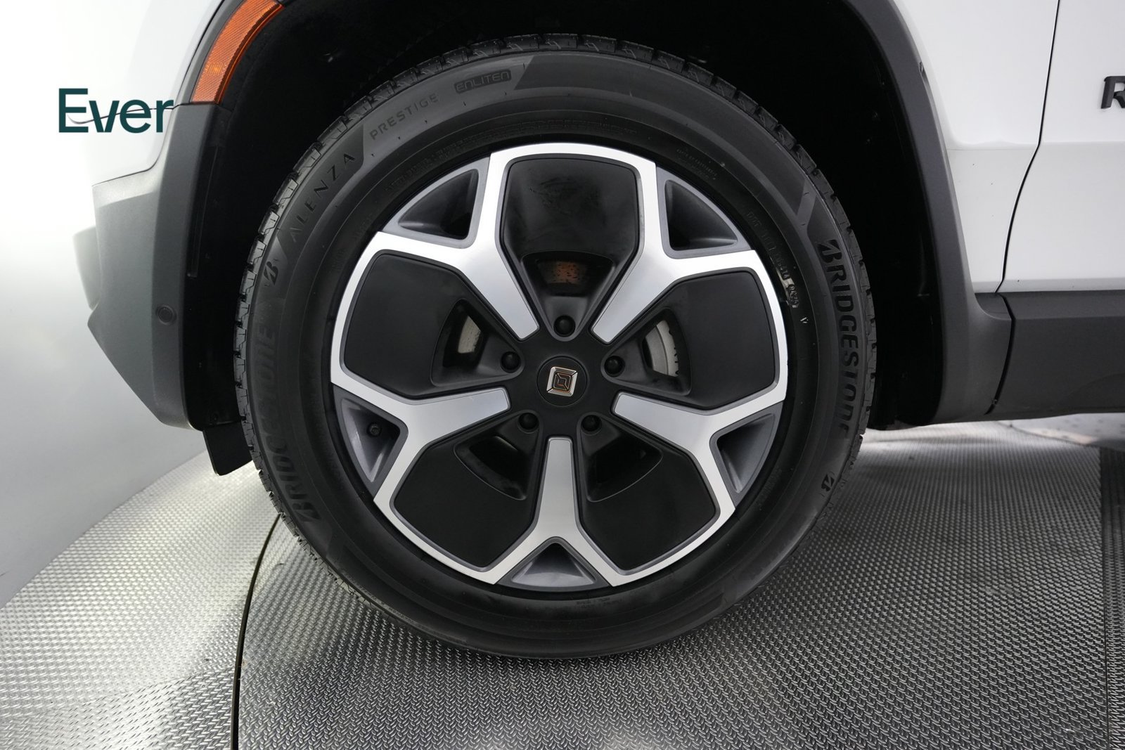 Used 2023 Rivian R1T Adventure Dual AWD/4WD image 19
