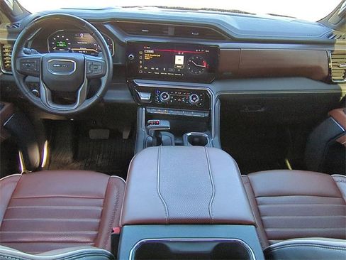Used 2025 GMC Sierra 1500 Denali Ultimate image 15