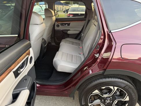 Used 2017 Honda CR-V Touring image 9