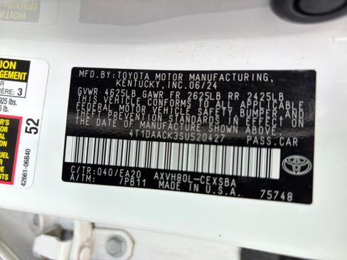 Used 2025 Toyota Camry SE FWD image 32
