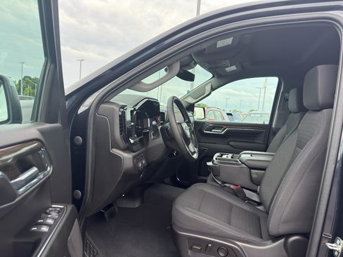 Certified 2023 Chevrolet Silverado 1500 LT AWD/4WD image 12