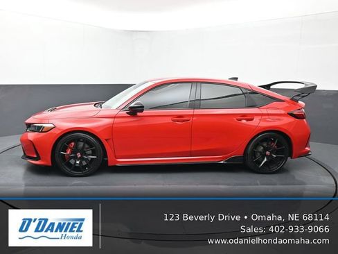 Used 2025 Honda Civic Type R image 2