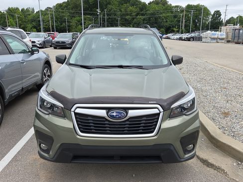 Used 2021 Subaru Forester AWD/4WD image 3