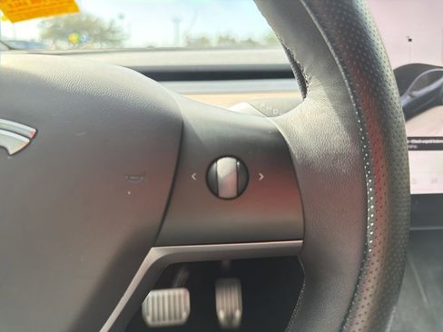 Used 2024 Tesla Model Y Long Range image 29