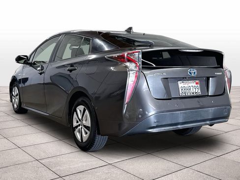 Used 2017 Toyota Prius Two w/ Prius Two Safety Plus Package FWD image 13