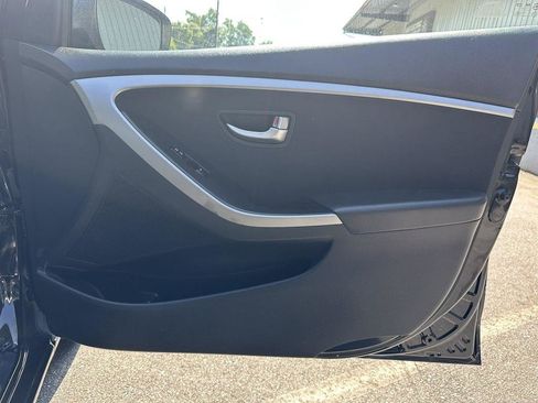 Used 2013 Hyundai Elantra GT w/ Touch & Go Pkg image 18