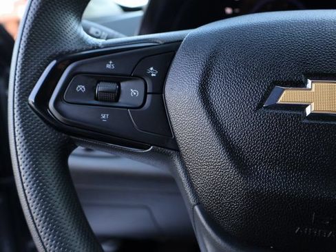 Used 2025 Chevrolet Trax LT FWD image 33