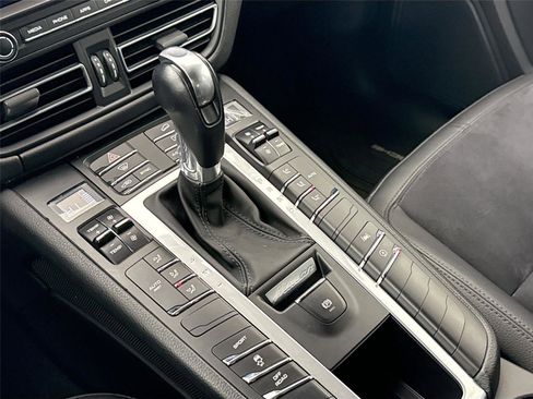 Used 2021 Porsche Macan 4DR AWD image 24