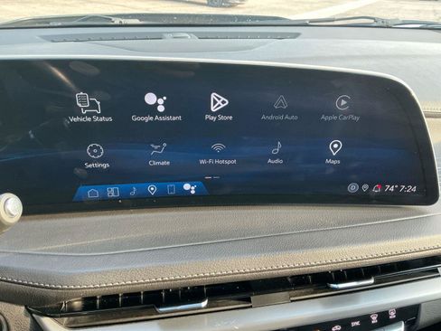 Used 2024 Cadillac XT4 Premium Luxury AWD/4WD image 18