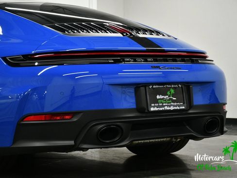 Used 2025 Porsche 911 Carrera RWD image 16