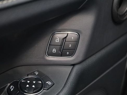 Used 2024 Ford Expedition XLT AWD/4WD image 12
