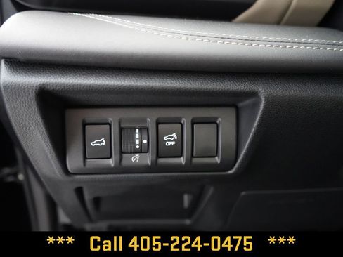 Used 2025 Subaru Outback Limited AWD/4WD image 31