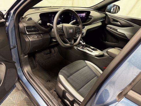 Used 2025 Buick Envista Preferred FWD image 10