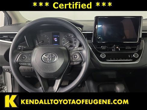 Certified 2025 Toyota Corolla LE image 9